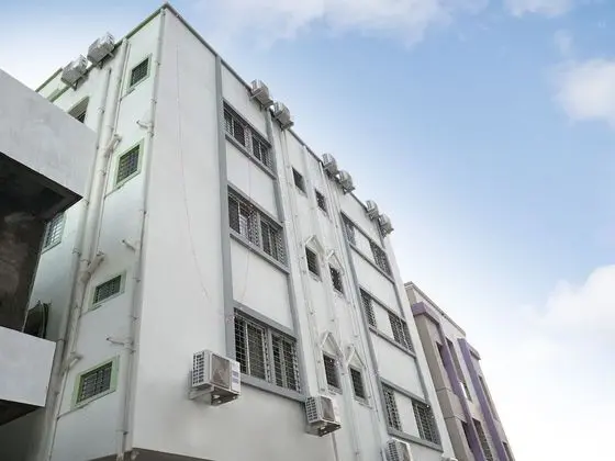 OYO 27821 Hotel Royal Inn Pune
