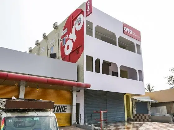 OYO 27936 Hotel Welcome Tirupati - Dış Mekan