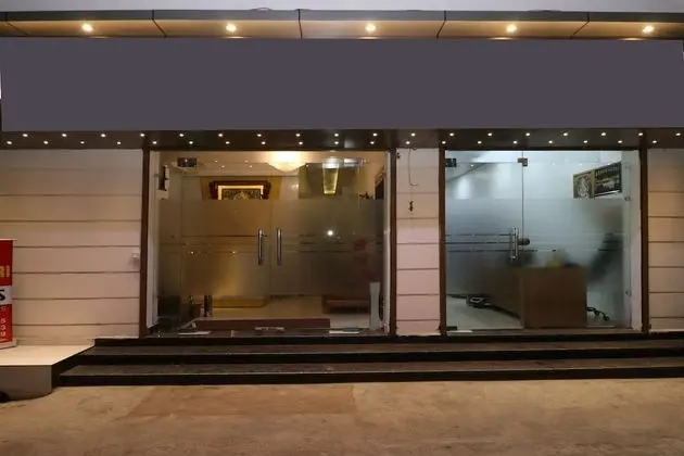OYO 27989 Shingari Inn