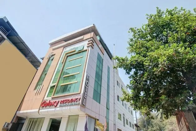 OYO 28047 Hotel Galaxy Residency