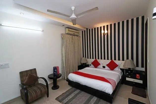 OYO 28061 Amar Villa One