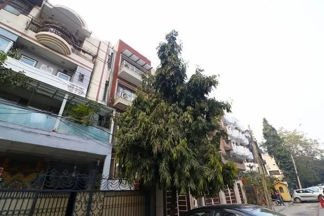 OYO 28061 Amar Villa One - Dış Mekan