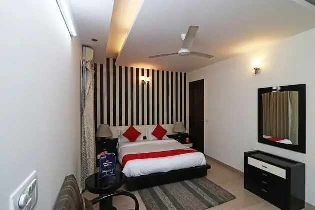 OYO 28061 Amar Villa One - Oda