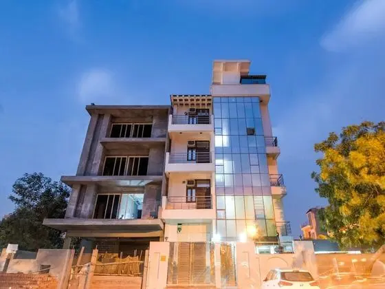 OYO 2807 Hotel Crosswinds Residency