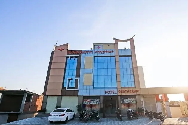 OYO 28141 Hotel Mamta Paradise