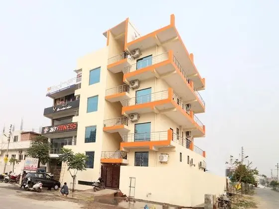OYO 28366 Ram & Sons Residency