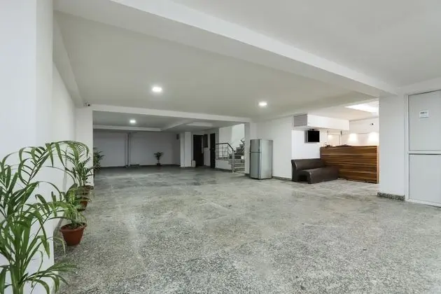 OYO 28606 Kavya Residency - Lobi