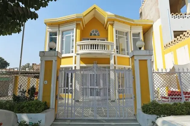 OYO 2877 Hotel Narayana Palace - Dış Mekan