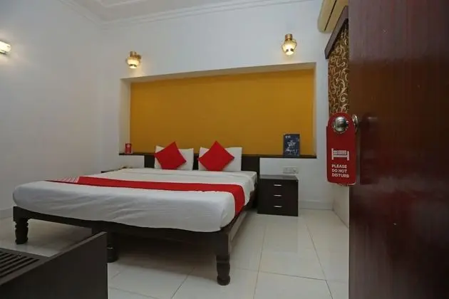 OYO 2877 Hotel Narayana Palace - Oda