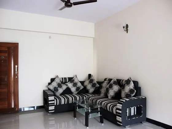 OYO 2916 Apartment Queen's Castle - Lobi