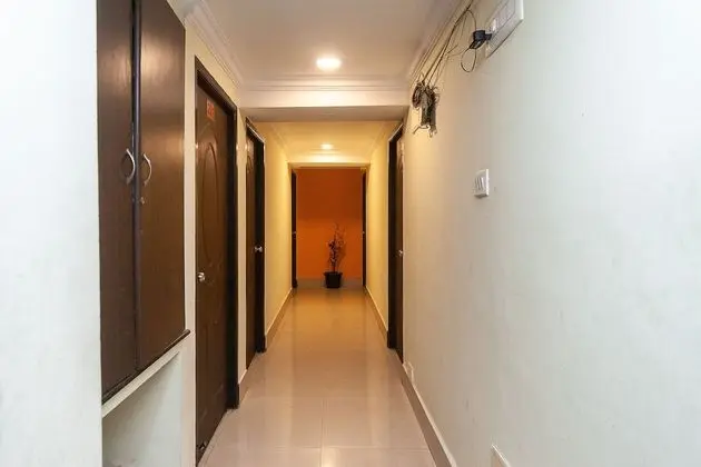 OYO 29267 Hotel Akash Inn - İç Mekan