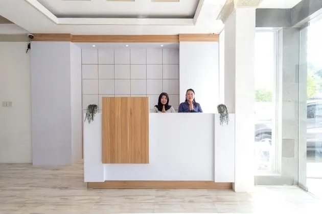 OYO 293 Mutiara Hijau Suites Syariah - Lobi