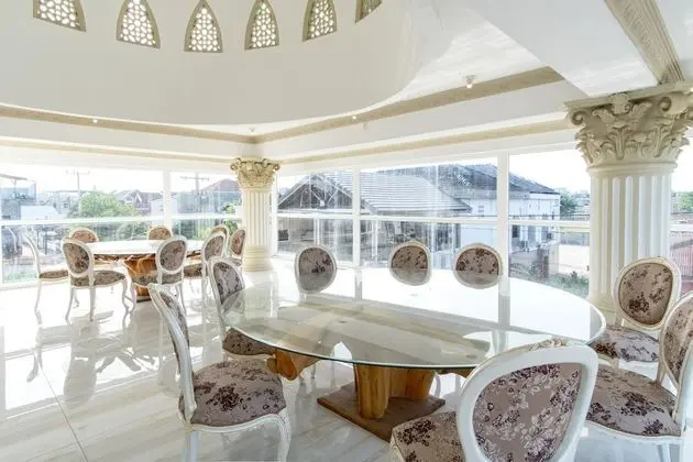 OYO 293 Mutiara Hijau Suites Syariah - Yerinde Yemek