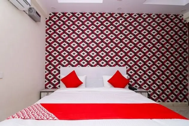 OYO 29362 Angel Pink Hotel