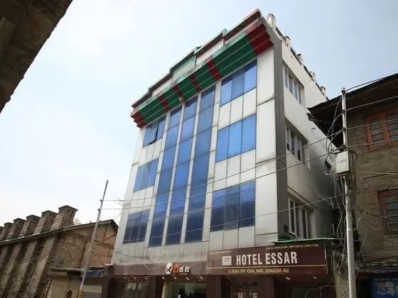 OYO 29553 Hotel Essar - Dış Mekan