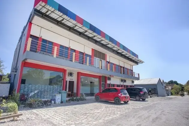 OYO 2965 Silvia Homestay - Dış Mekan