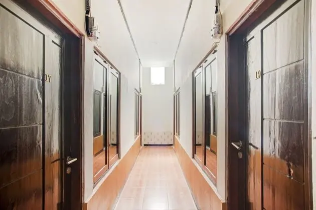 OYO 2965 Silvia Homestay - İç Mekan