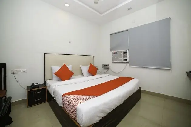 OYO 29773 C P Palace