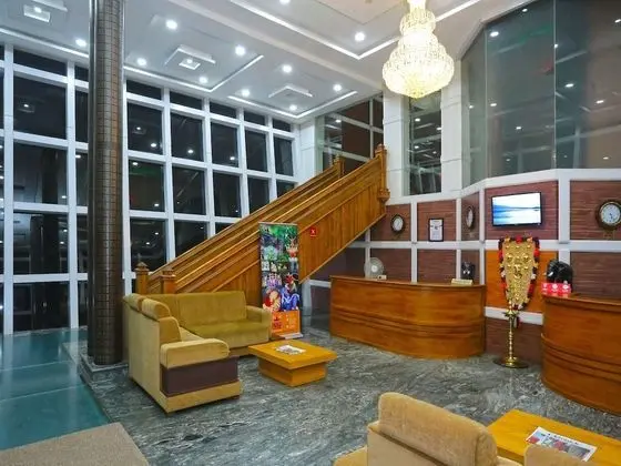 OYO 3020 Sheelisach Inn - Lobi