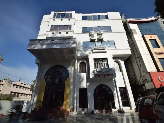 OYO 30226 Hotel Darshan Palace