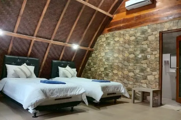 OYO 3025 Villa Alam Flores Labuan Bajo - Oda