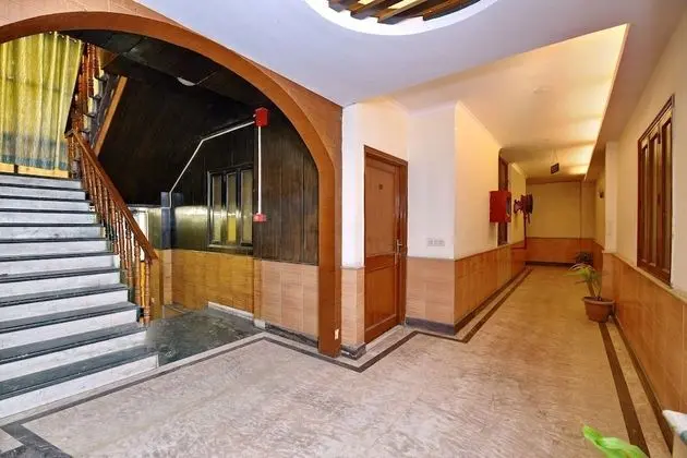 OYO 305 Hotel Rajdeep Palace - Dış Mekan