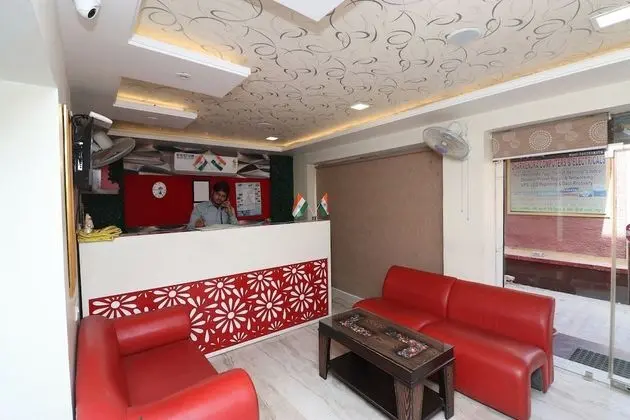 OYO 30884 Hotel Lr Regency