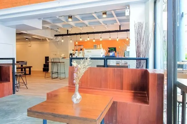 OYO 312 Wire Bangkok Hostel Phrakanong - Yerinde Yemek