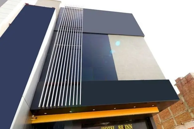OYO 3131 Hotel BR Inn