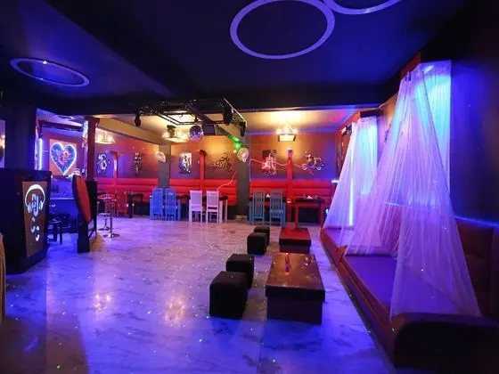 OYO 3202 Hotel Gayatri Residency - Yerinde Yemek