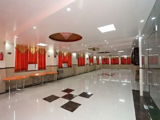 OYO 33014 Bhagwati Palace Guest House - İç Mekan