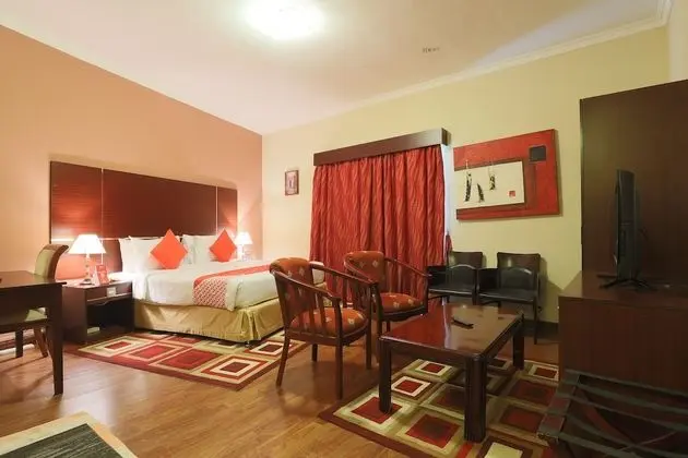 OYO 332 Syaj Hotel