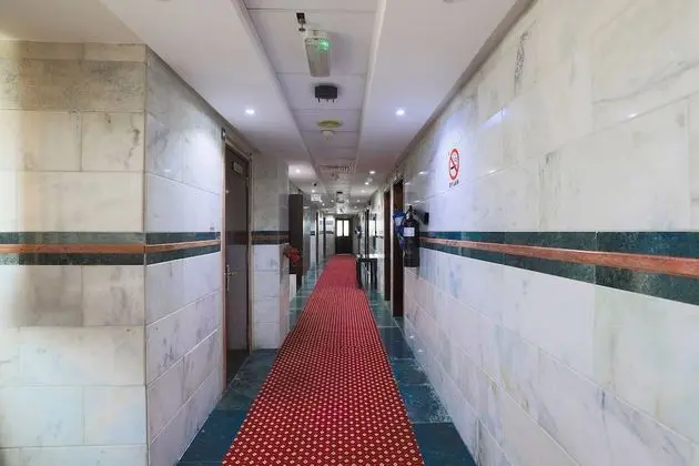 OYO 332 Syaj Hotel - Lobi