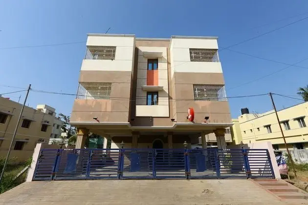 OYO 3322 Daffodills Medavakkam - Dış Mekan