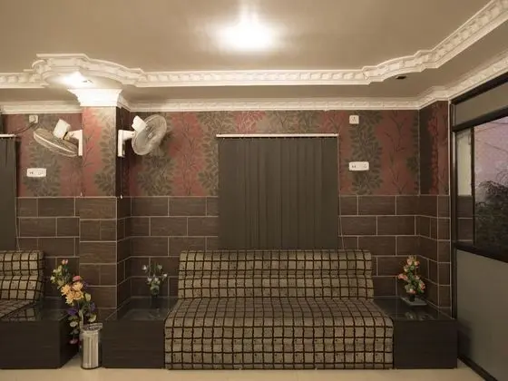 OYO 3356 Hotel Green Valley - Lobi