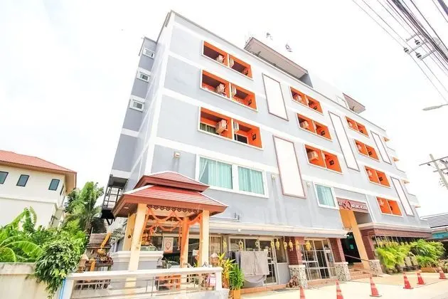 OYO 349 Aroonrung House