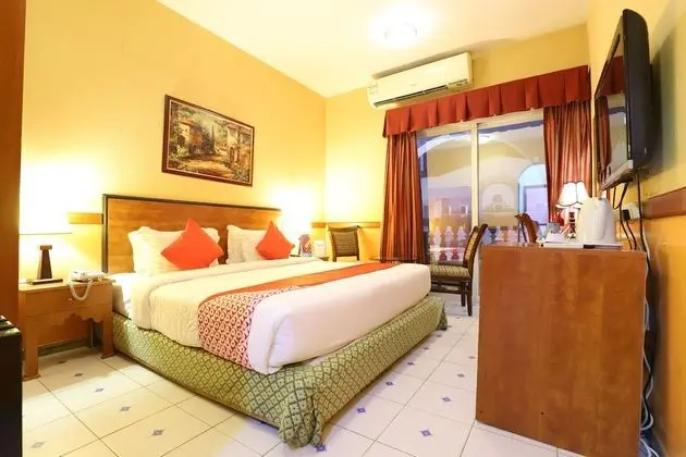 OYO 353 Middle East Hotel