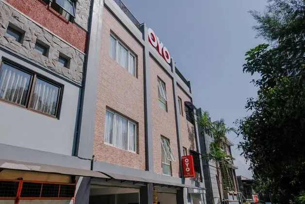 OYO 354 32 Guest House