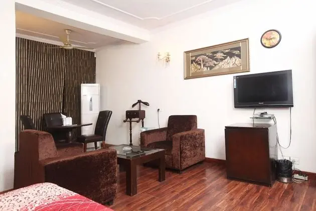 OYO 358 Hotel Golden Leaf - Oda Düzeni