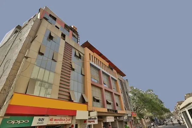 OYO 35809 Hotel Sheetal