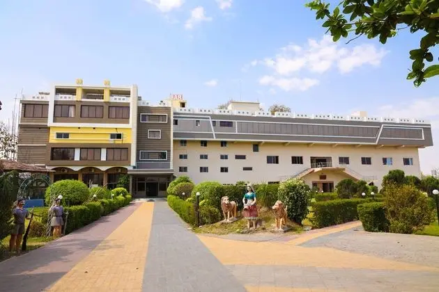 OYO 35868 Hotel Sunrise N Resorts - 1