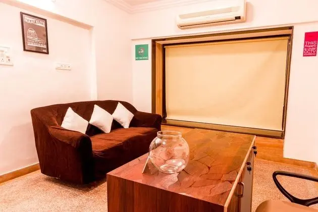 OYO 361 Apartment Powai - Lobi