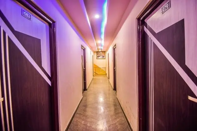 OYO 36444 Hotel Prabhave & Dining Hall - Lobi