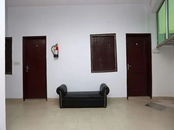 OYO 36700 Moonlight Residency - Lobi