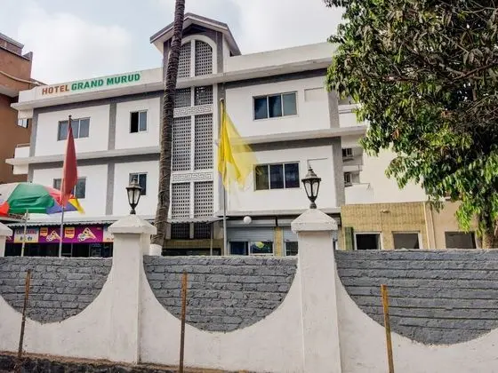 OYO 37339 Hotel Grand Murud