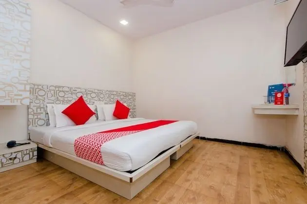 OYO 3769 Blue Pearl Residency
