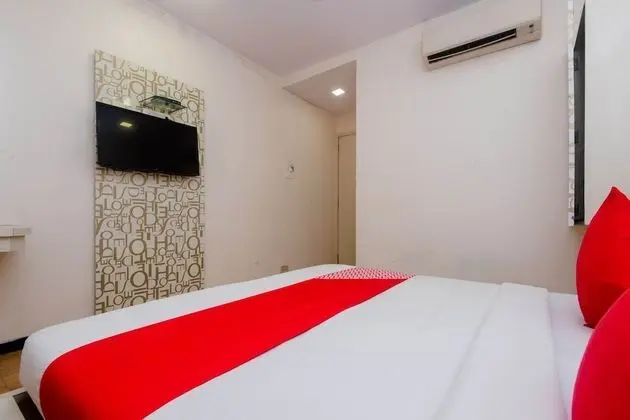OYO 3769 Blue Pearl Residency - Oda
