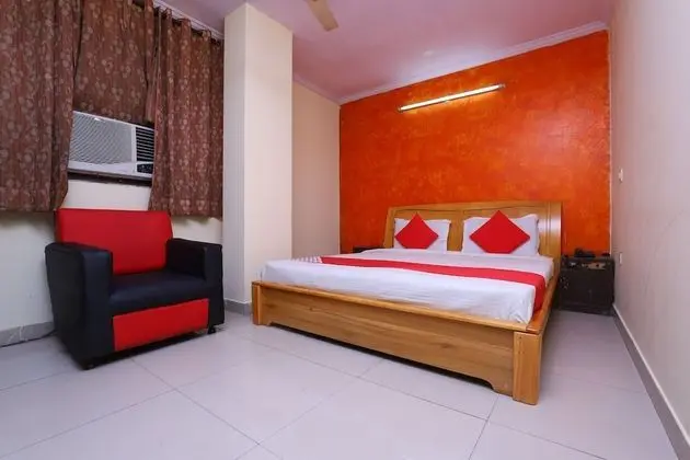 OYO 37773 Hotel J Joy