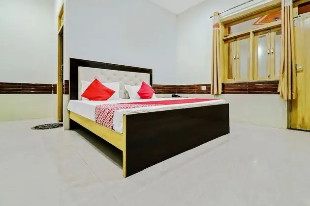 OYO 38558 Shri Govind Dham