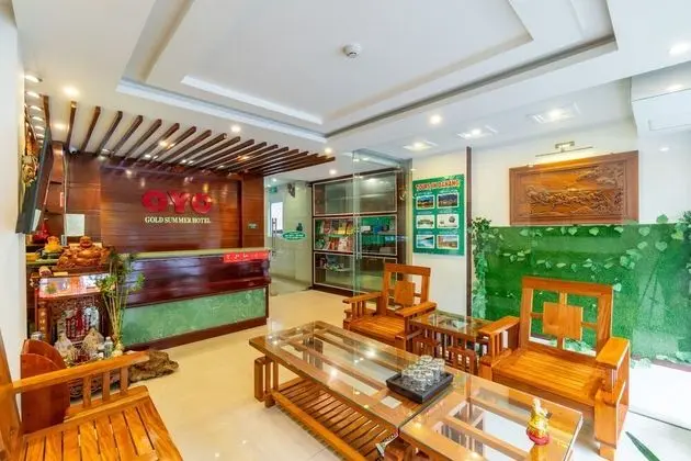 OYO 389 Gold Summer Hotel - Lobi